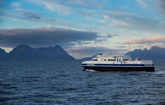 Case-study-CFD-analysis-for-the-safe-design-of-hydrogen-powered-ferry-1536x1024
