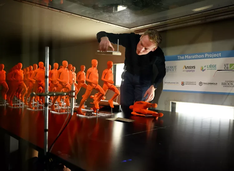 heriot-watt-university-researchers-running-formation